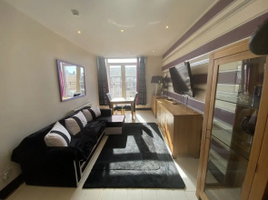 2 Bedroom Gray Apartment Blackpool