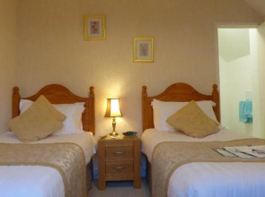 Paddock Guest House