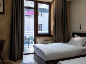 Отель Silk Road Premium