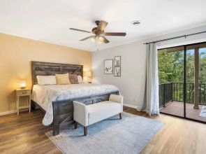 Blue Royale Retreat - Condo for 6
