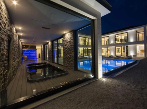 Villa Vrsar Magnifique A Beautiful Contemporary 5 Bedroom Villa Sauna and Gym