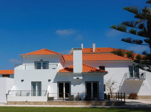 Silver Seahorse Garden Retreat