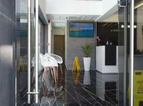 LUXSUITES