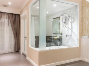 The Raya Surawong Bangkok