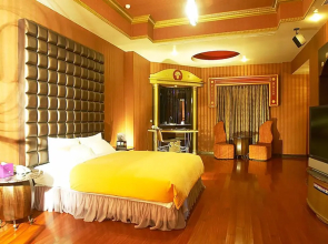 Royal Group Motel Nan Tse Branch