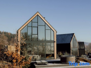 FlowFort View Private HotTub & Sauna Cottage Lekko
