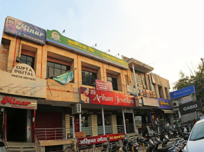 OYO 26647 Minar Hotel