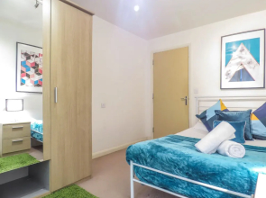 Tudors Esuites Skyline City Apartment