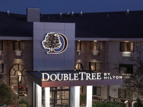 Doubletree by Hilton Hotel Racine Harbourwalk