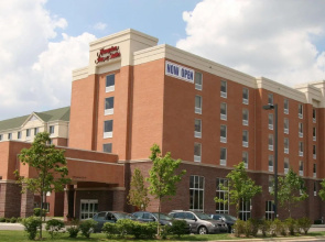 Hampton Inn & Suites Detroit / Airport - Romulus