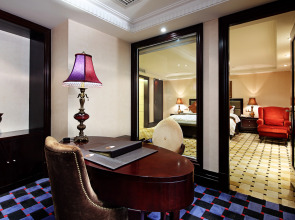 Royal Mediterranean Hotel