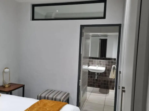 Upmarket one-bedroom apartment at Menlo Park