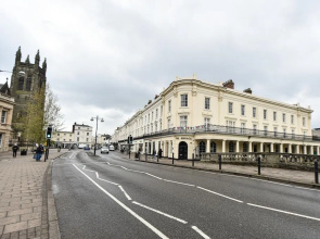 Victoria Colonnade ApartHotel