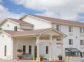 Super 8 by Wyndham Havre