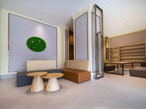 Vienna 3 Best Hotel (Xishuangbanna Menghai Meng Barak International Resort Jingguan Road)