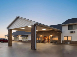 Super 8 by Wyndham Bethany MO