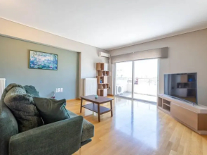 Petralona Dazzling top Floor 2BD AP