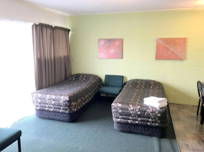 Greenview Motel