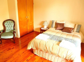 Bridgeman Downs B & B