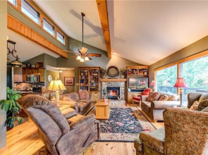 Stand In Awe 4 Bedroom Home with Hot Tub