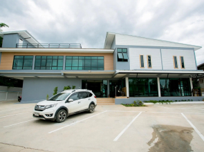 Three bridges hotel