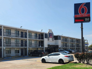 Studio 6 Houston, TX – Medical Center NRG Stadium