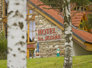 EA Apartmány Na Jezeře