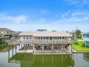 The Great Dane by Ryson Vacation Rentals