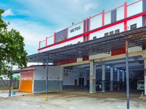 OYO 92230 Penginapan Metro Parepare