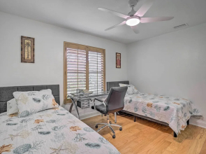 Naples Home w/ Private Pool: 6 Mi to Dtwn!