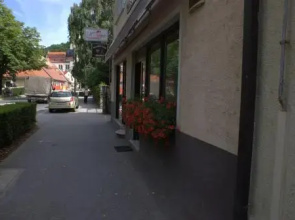 Hostel Jedvaj