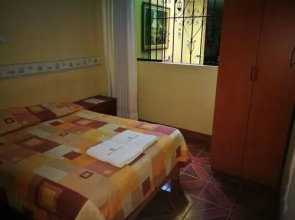 Hostal Family House