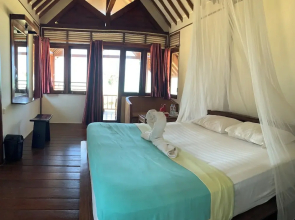 Arys lagoon bungalow & hotel
