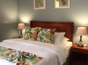 Espadilla Gardens Hotel