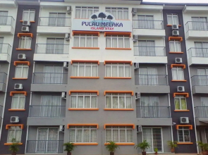 Pulau Melaka Island Stay