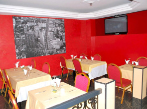 YaahoT Hotel