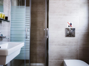 Piraeus Port Hotel