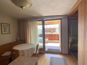 Apartments Almiva
