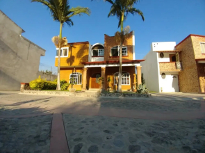 Casa Los almendros