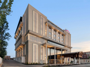 Ramada Encore By Wyndham Rajbagh Srinagar