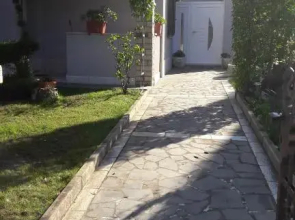 Apartment Slisko with Terrace and Garden