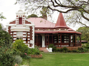 Melvin Residence Guest House