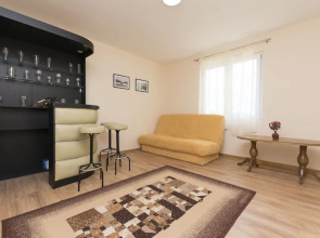 House Uphill Glavanovic