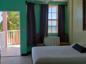 Alayna Ocean Views at The Club Caye Caulker