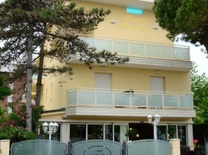 Hotel Ariella