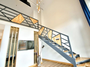 Emeis Van Stars Mountain House