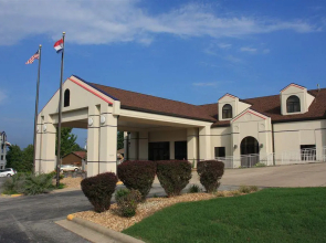 Howard Johnson Hotel - Branson