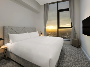 Meriton Suites Surfers Paradise