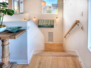 Spacious 4BR, Rooftop Deck, Fire Pit, Steps to Shore