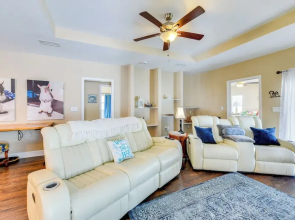 5 Mi to Beach: Family Retreat in Sarasota!